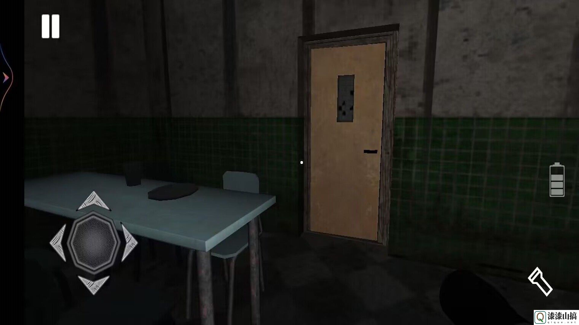 僵尸校园生存模拟游戏